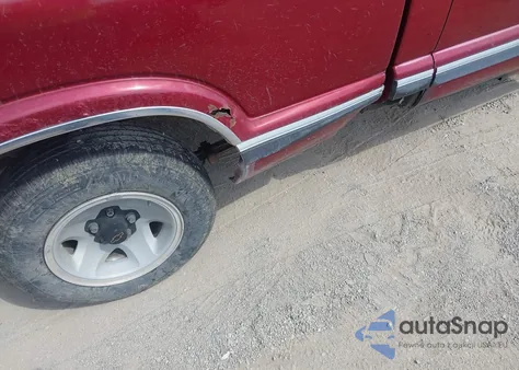 1994 Chevrolet S Truck S10 z USA, uszkodzony, nr VIN 1GCCS144XRK106676